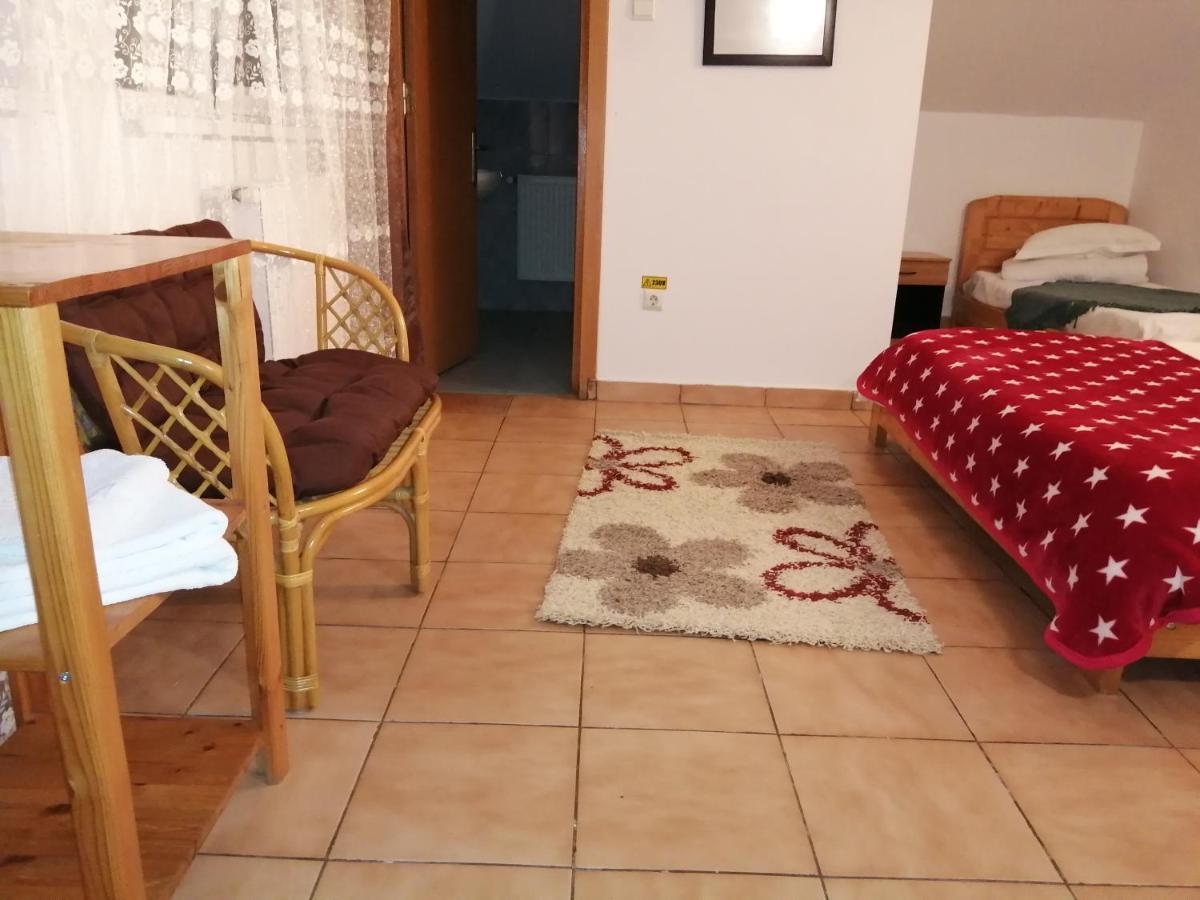 Casa Zura Hotel Buşteni Exterior foto