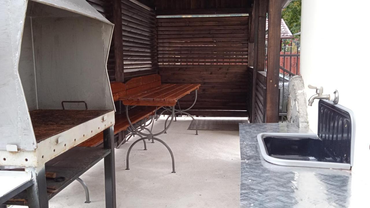 Casa Zura Hotel Buşteni Exterior foto